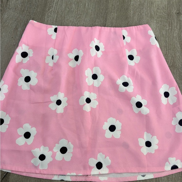 Princess Polly Shelly Mini Skirt- Pink Floral Size 0 - Picture 2 of 4